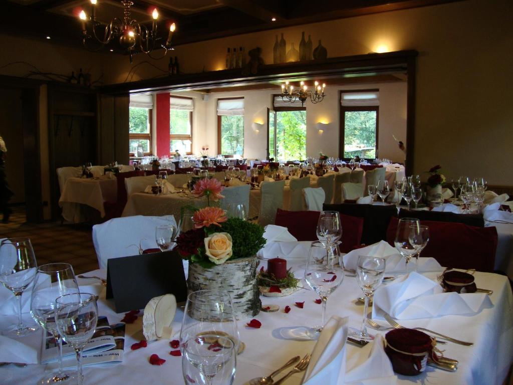 Hotel Restaurant Paradeismuehle クリンゲンベルク・アム・マイン エクステリア 写真